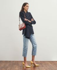 CHARLES & KEITH - Túi đeo chéo nữ tay cầm bằng kim loại thời trang