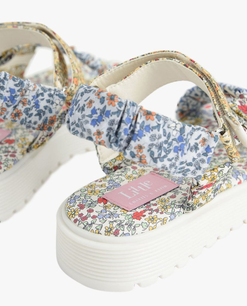 CHARLES & KEITH - Giày sandals trẻ em Printed Satin Sport