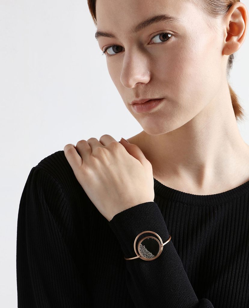 CHARLES & KEITH - Vòng tay nữ Silver Sparkling Sandstone Floating Locket