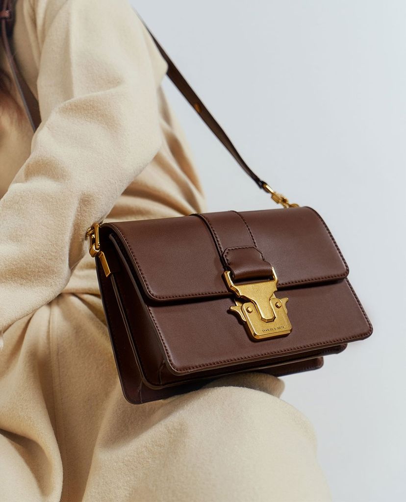 CHARLES & KEITH - Túi đeo vai phom chữ nhật Metallic Push Lock