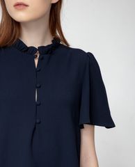 GIGI - Áo kiểu nữ cổ cao tay ngắn Flutter Sleeves Henley