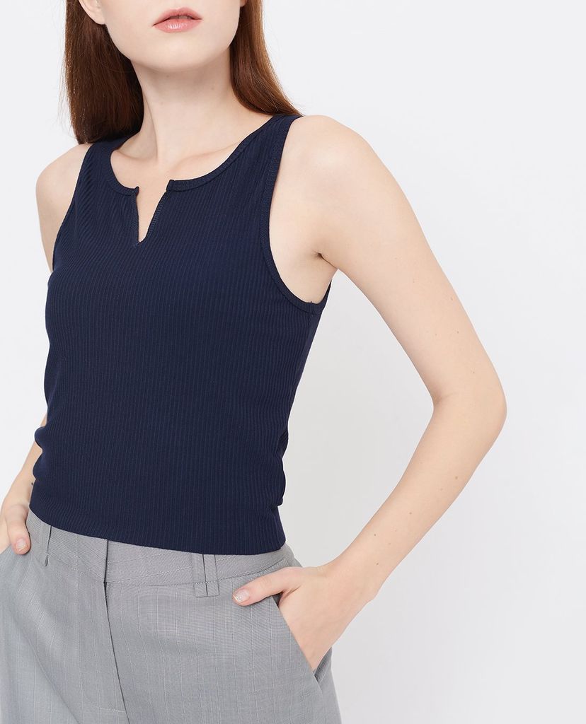 GIGI - Áo ba lỗ nữ cổ V phom ôm thời trang
