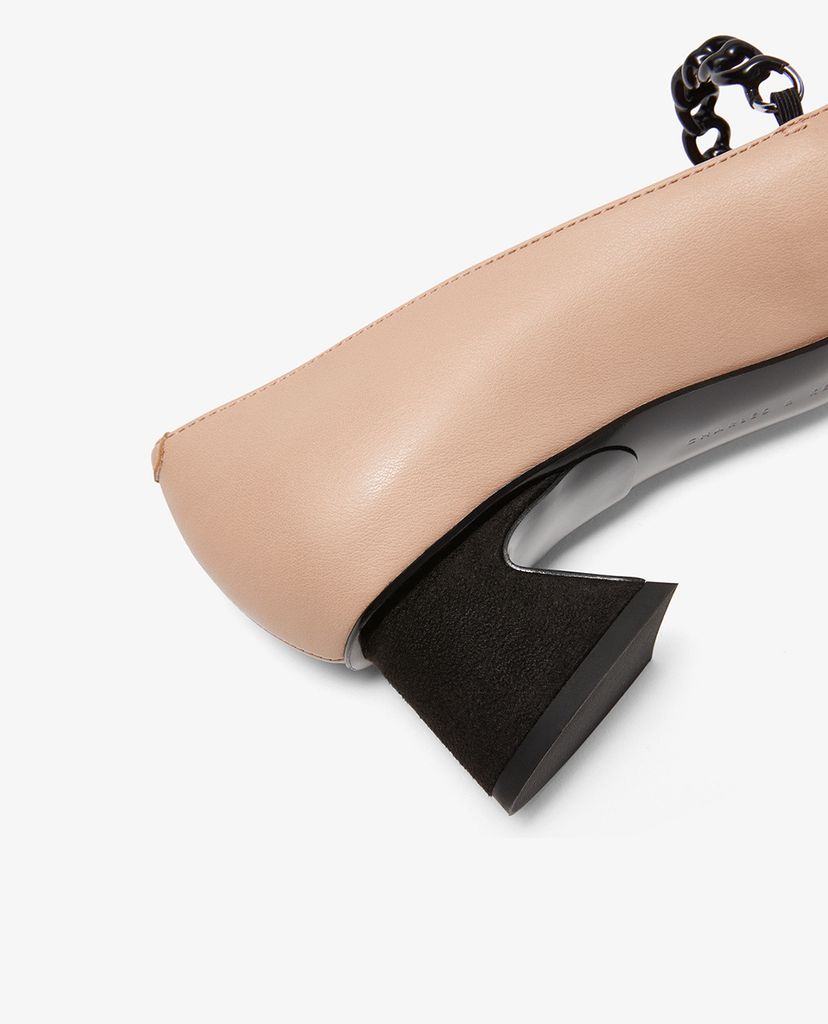 CHARLES & KEITH - Giày cao gót mũi nhọn Chain Strap Curved Block