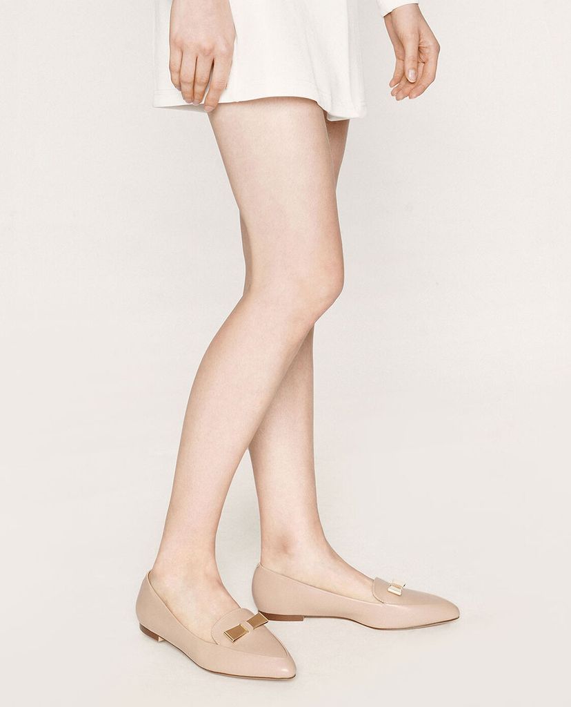 CHARLES & KEITH - Giày đế bệt mũi nhọn Metal Bow