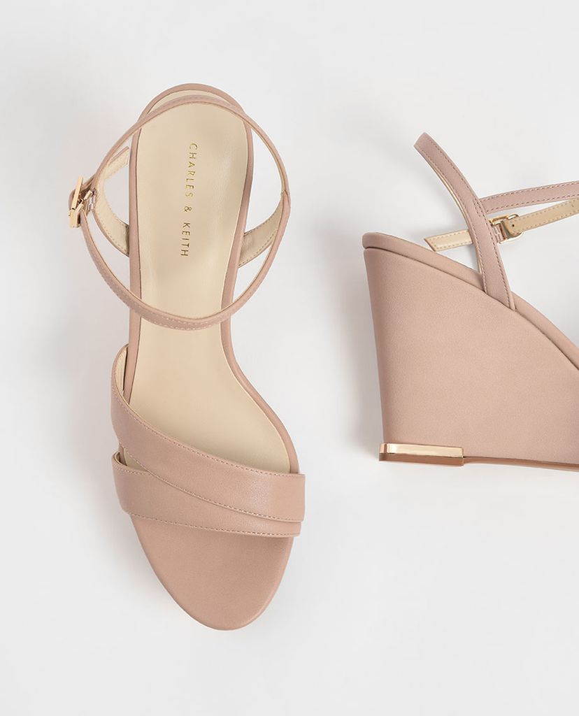 CHARLES & KEITH - Giày đế xuồng Asymmetric Strap Platform Wedges