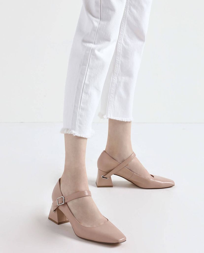 CHARLES & KEITH - Giày cao gót nữ mũi nhọn Flare Block