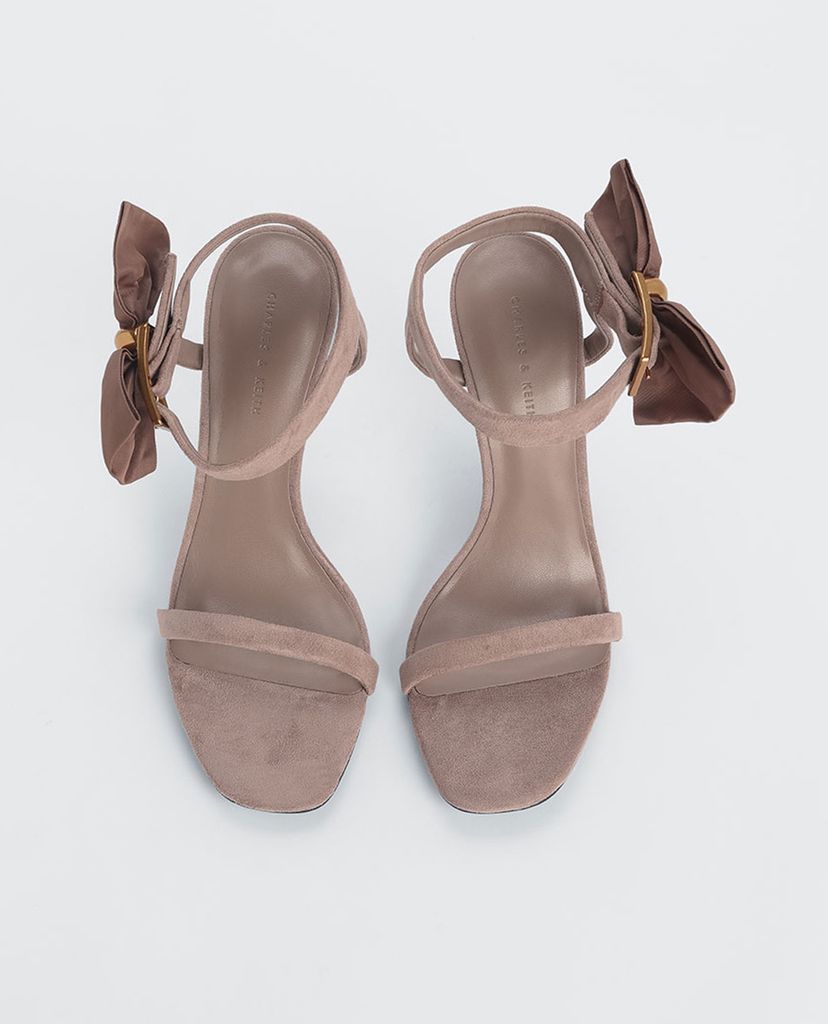 CHARLES & KEITH - Giày cao gót hở mũi phối nơ Oversized Bow