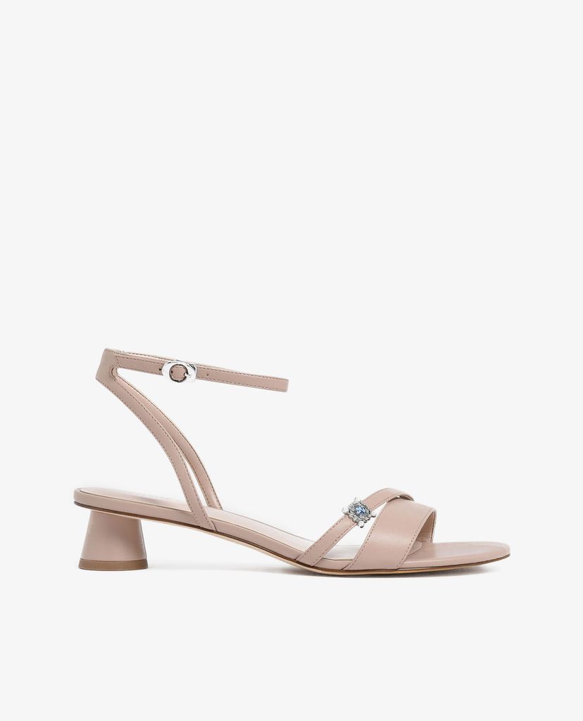 CHARLES & KEITH - Giày sandal đính ngọc trai