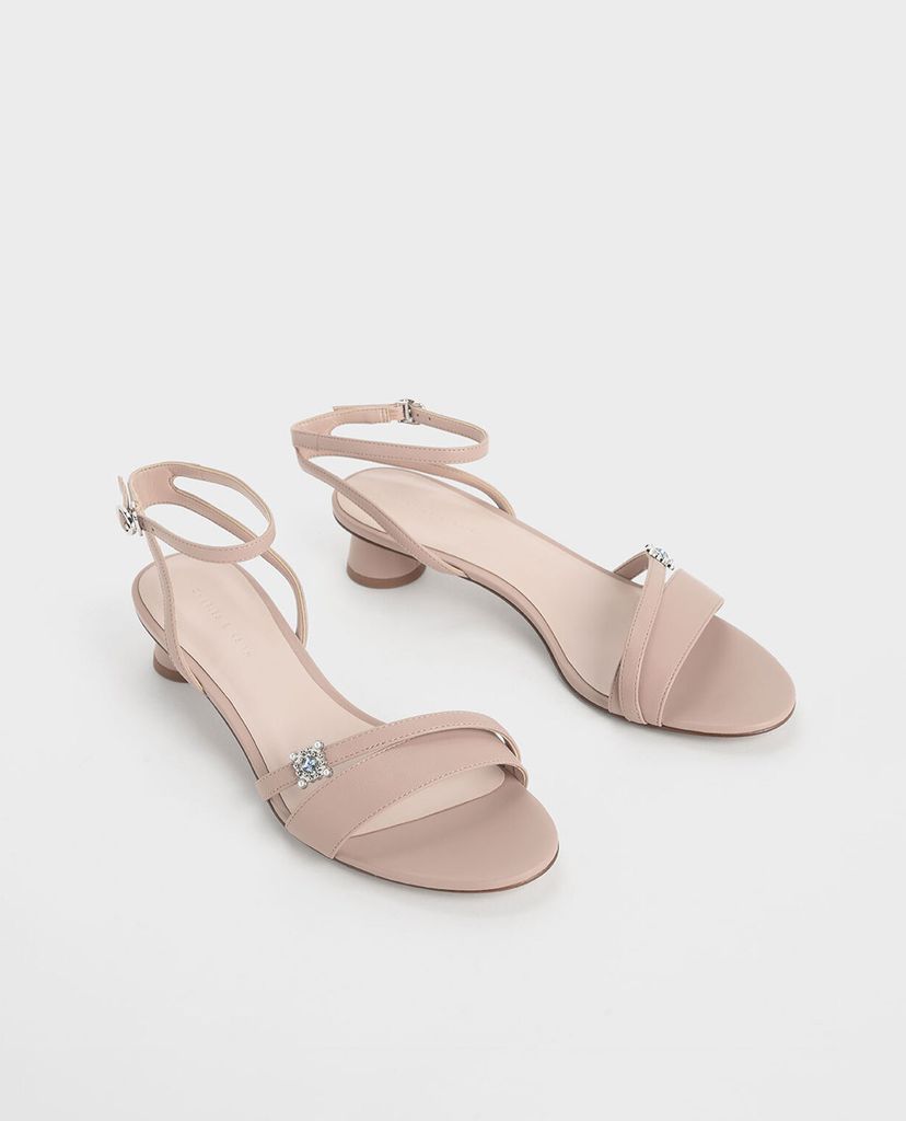 CHARLES & KEITH - Giày sandal đính ngọc trai