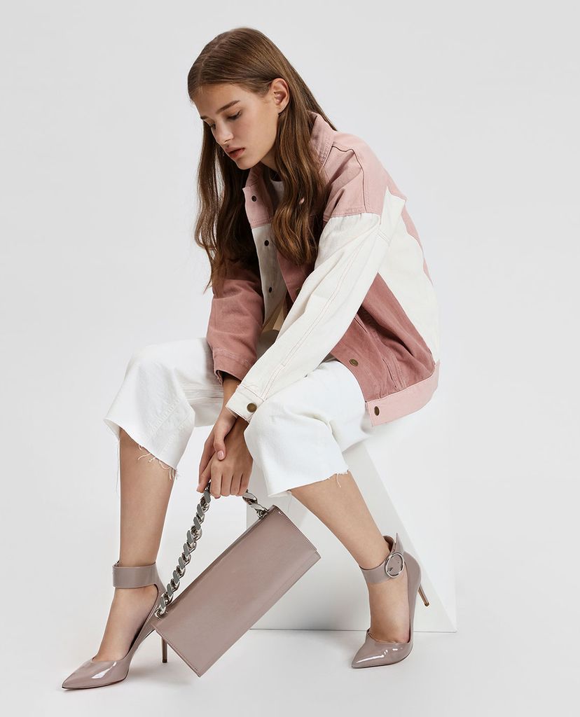 CHARLES & KEITH - Ví cầm tay nữ chữ nhật Front Flap Chain