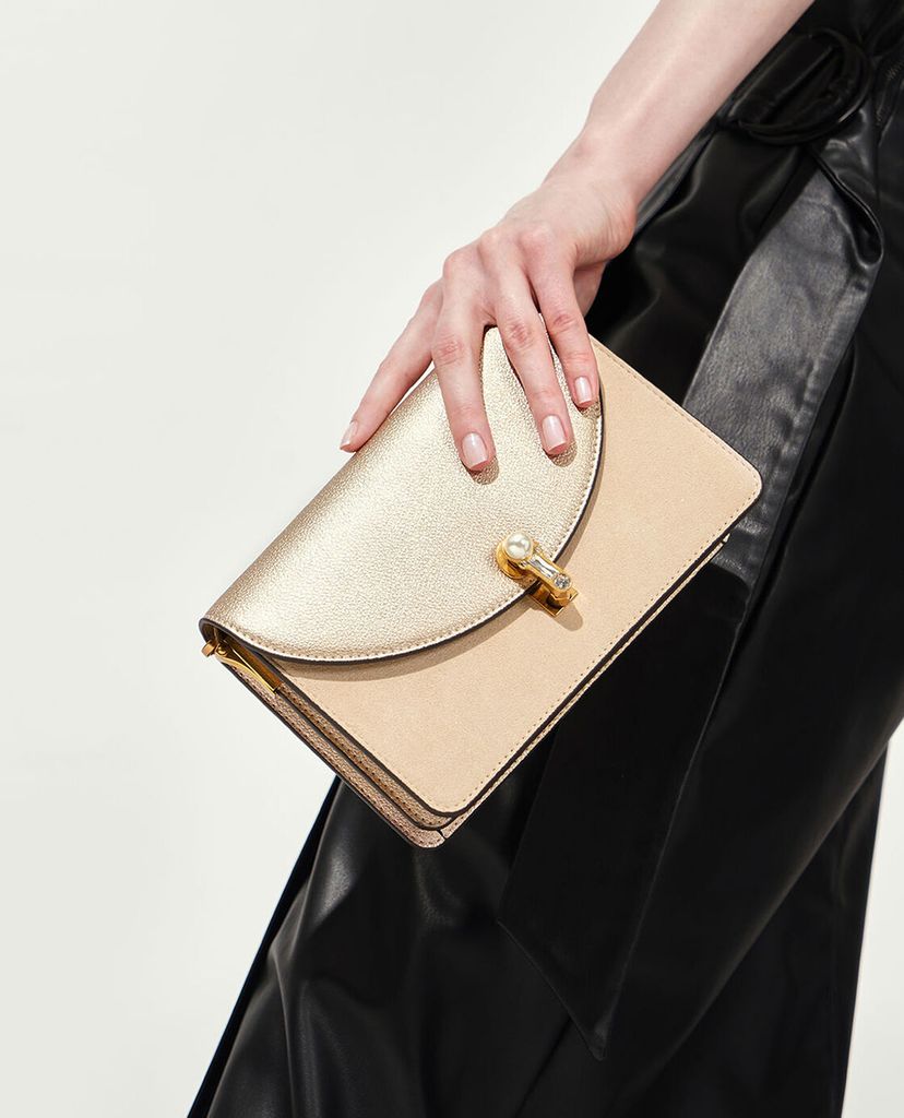 CHARLES & KEITH - Túi đeo vai nữ chữ nhật Textured Turn Lock