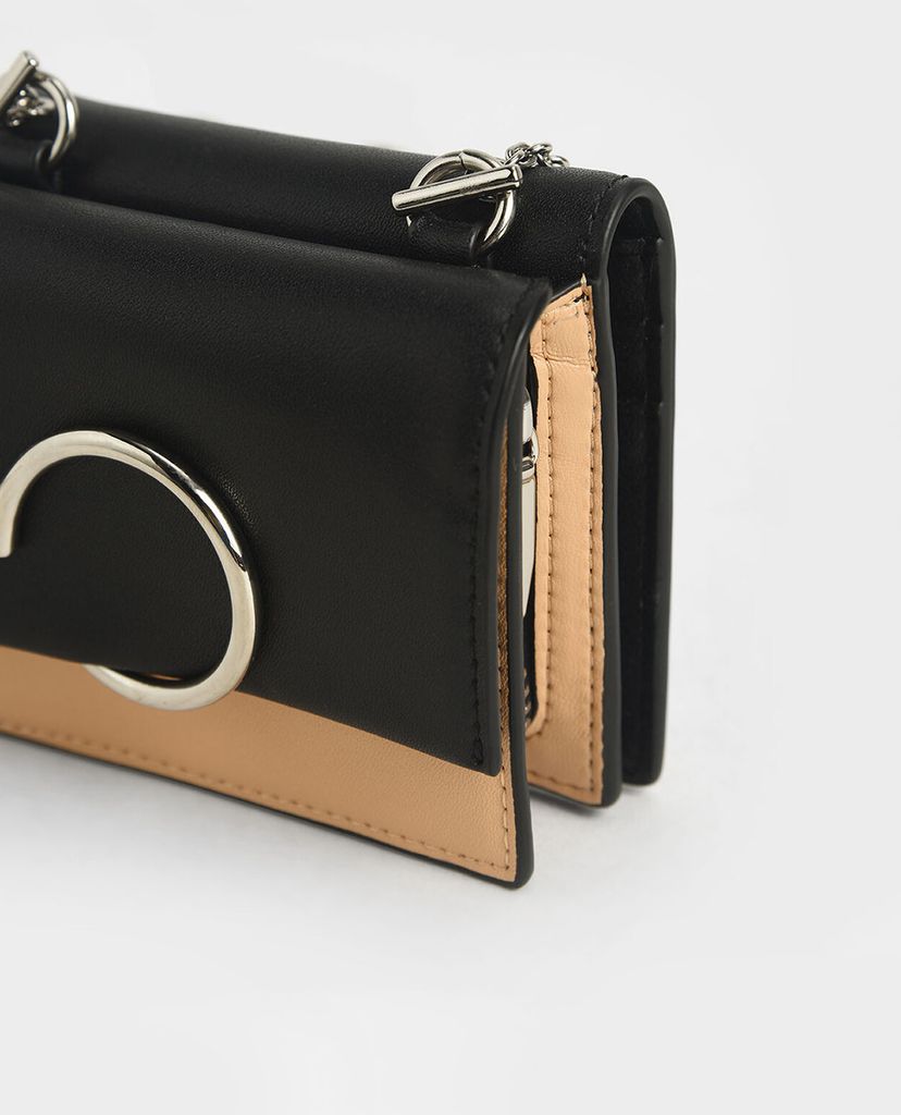 CHARLES & KEITH - Ví cầm tay nữ phom vuông Ring Detail