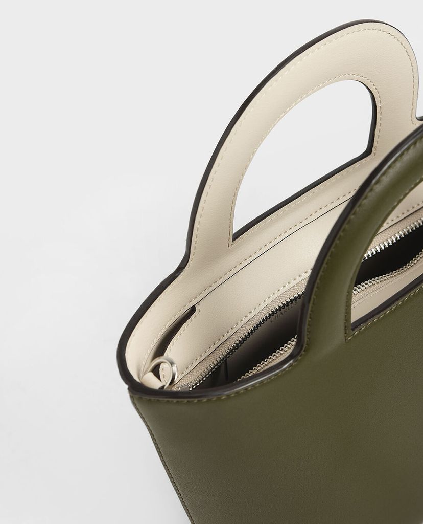CHARLES & KEITH - Túi xách tay hình thang Textured Trapeze