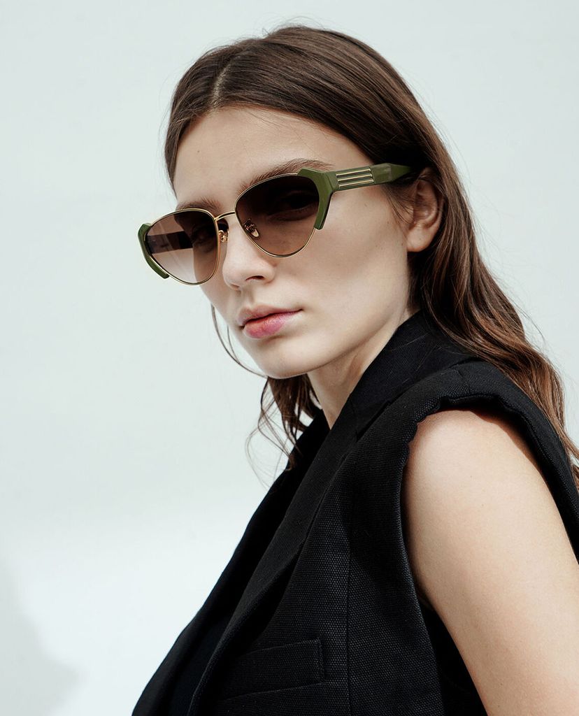 CHARLES & KEITH - Kính mát nữ gọng mắt mèo Acetate Striped