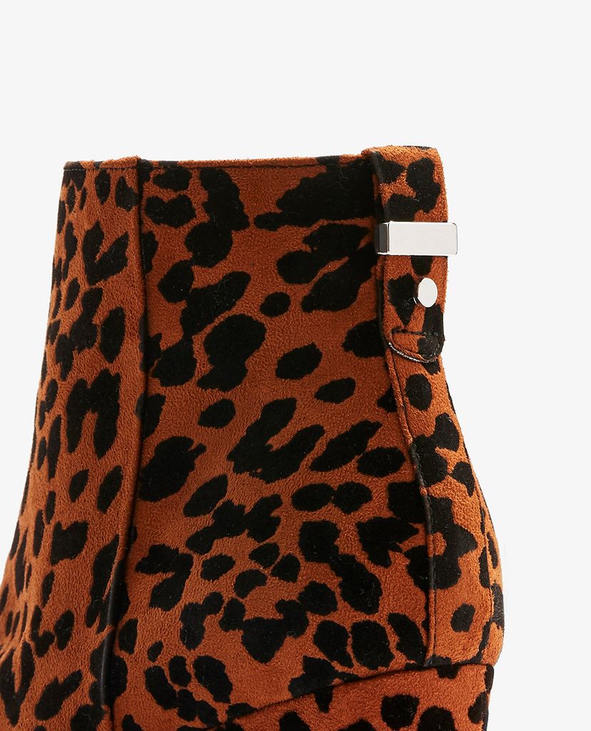 TOPSHOP - Giày boots nữ mũi nhọn BROOKLYN Block Heel