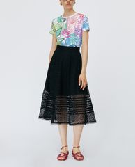 MAX&Co. - Áo thun nữ tay ngắn cổ tròn phối họa tiết hoa thời trang