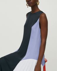 MAX&Co. - Đầm midi cổ tròn sát nách phom suông thời trang Satin