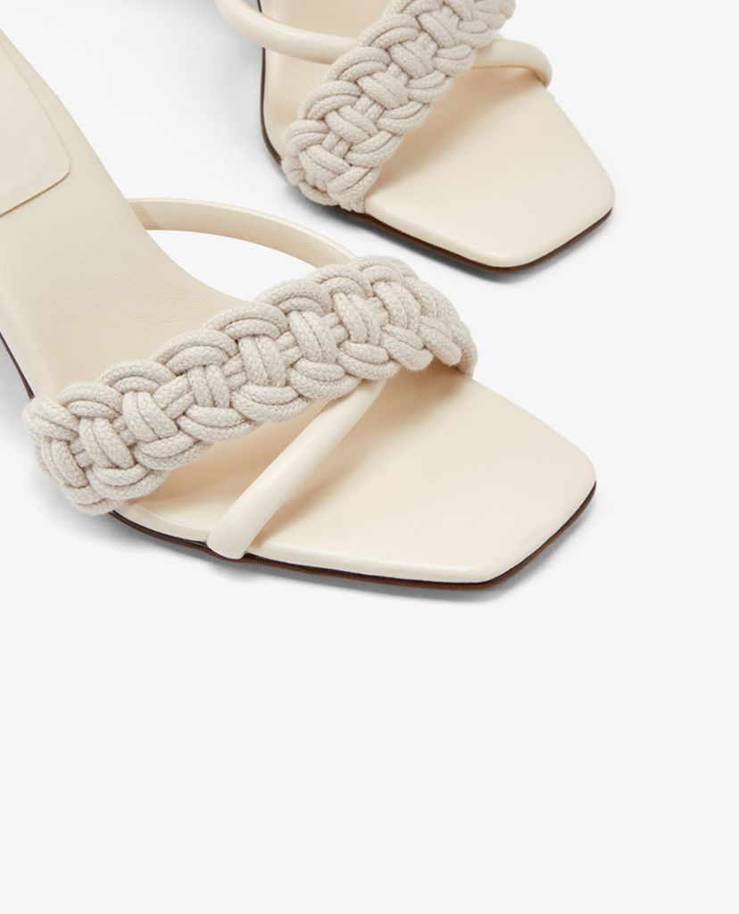 CHARLES & KEITH - Giày cao gót đế trụ thời trang