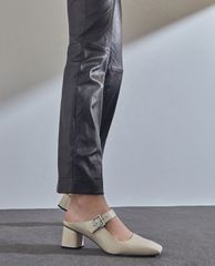 CHARLES & KEITH - Giày cao gót mũi vuông Mary Jane Block