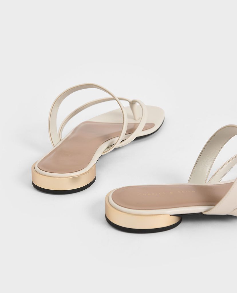 CHARLES & KEITH - Giày sandal nữ xỏ ngón phối quai ngang Open Toe Thong