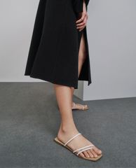 CHARLES & KEITH - Giày sandals quai ngang Strappy Thong
