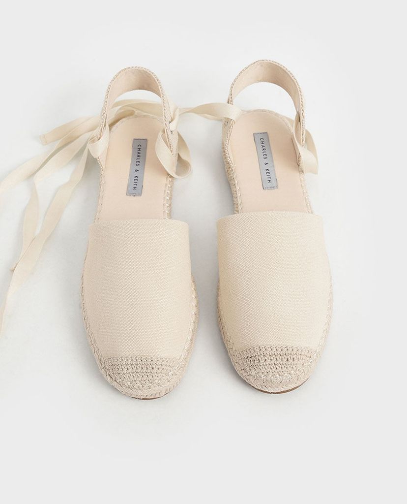 CHARLES & KEITH - Giày sandals nữ mũi tròn Tie Around Espadrille