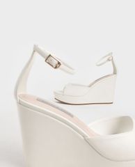 CHARLES & KEITH - Giày đế xuồng quai ngang thời trang