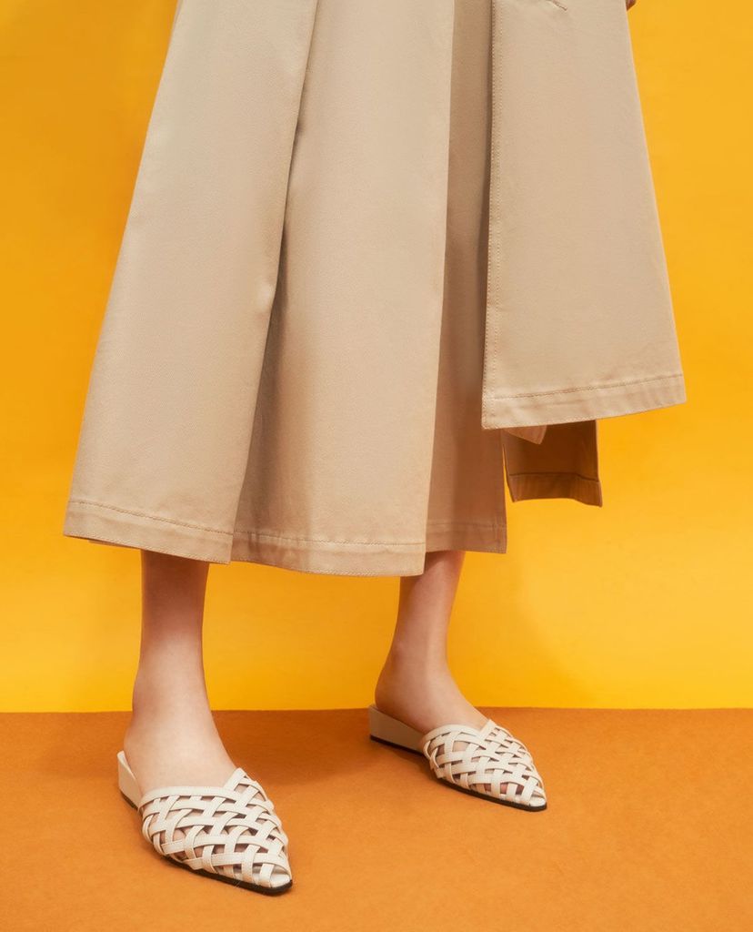 CHARLES & KEITH - Giày đế xuồng nữ mũi nhọn Woven