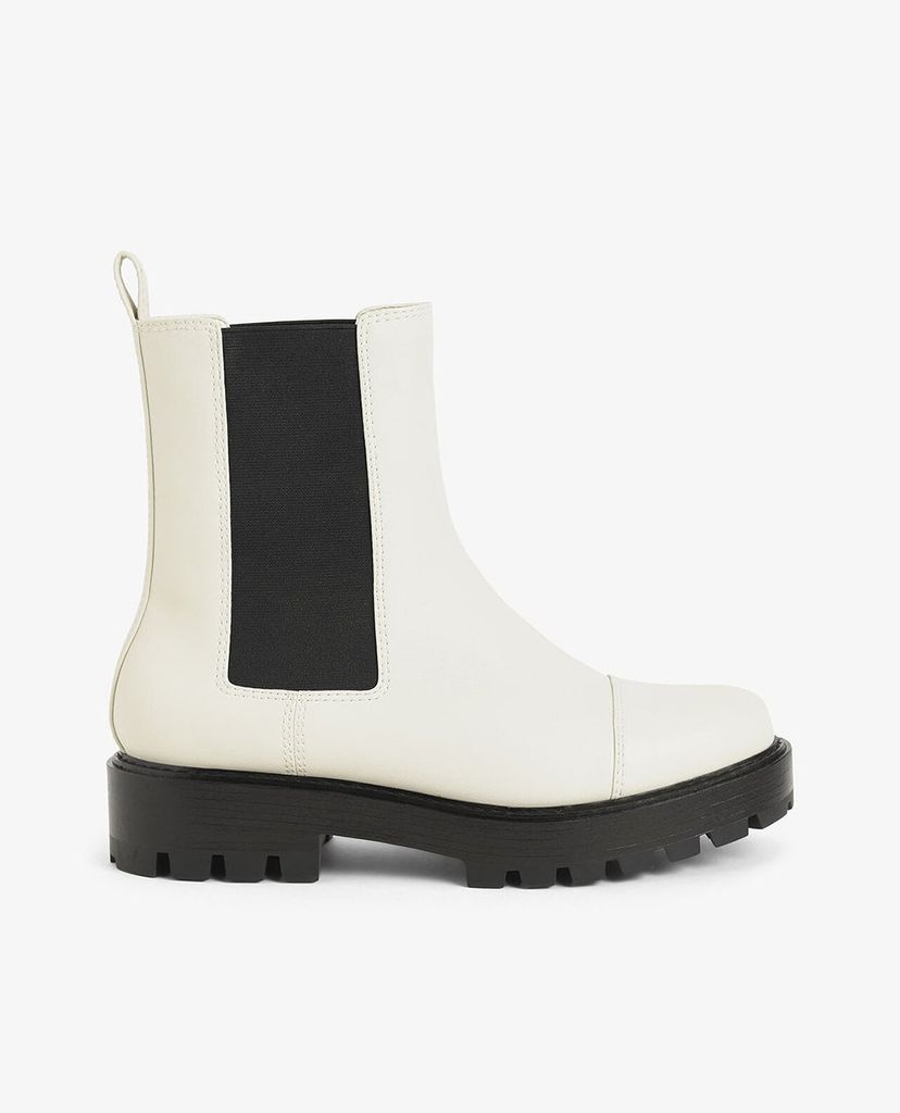 CHARLES & KEITH - Giày boots nữ đế dày Chunky Sole Chelsea