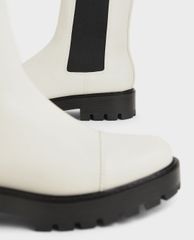 CHARLES & KEITH - Giày boots nữ đế dày Chunky Sole Chelsea