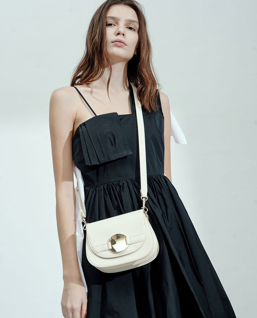 CHARLES & KEITH - Túi đeo chéo Reversible Front Flap