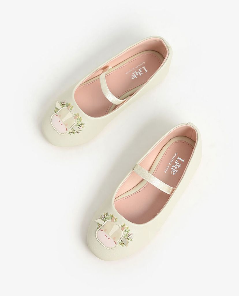 CHARLES & KEITH - Giày đế bệt trẻ em Cow Motif