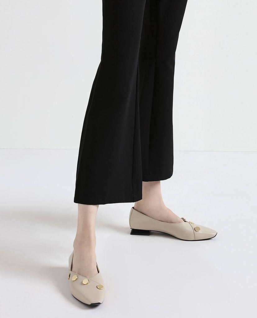 CHARLES & KEITH - Giày đế bệt Chrome Button Detail