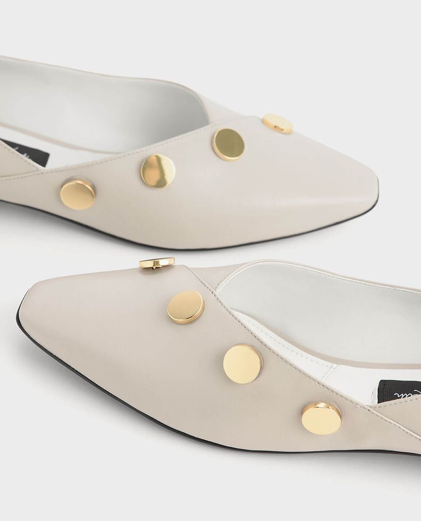 CHARLES & KEITH - Giày đế bệt Chrome Button Detail