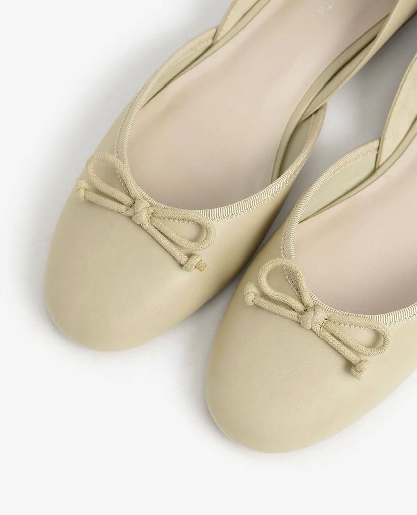 CHARLES & KEITH - Giày búp bê nữ mũi tròn Bow Dorsay