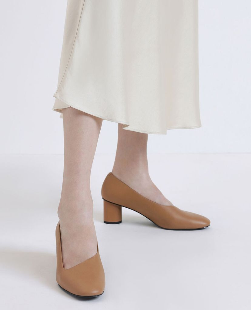CHARLES & KEITH - Giày cao gót Asymmetric Cut Cylindrical
