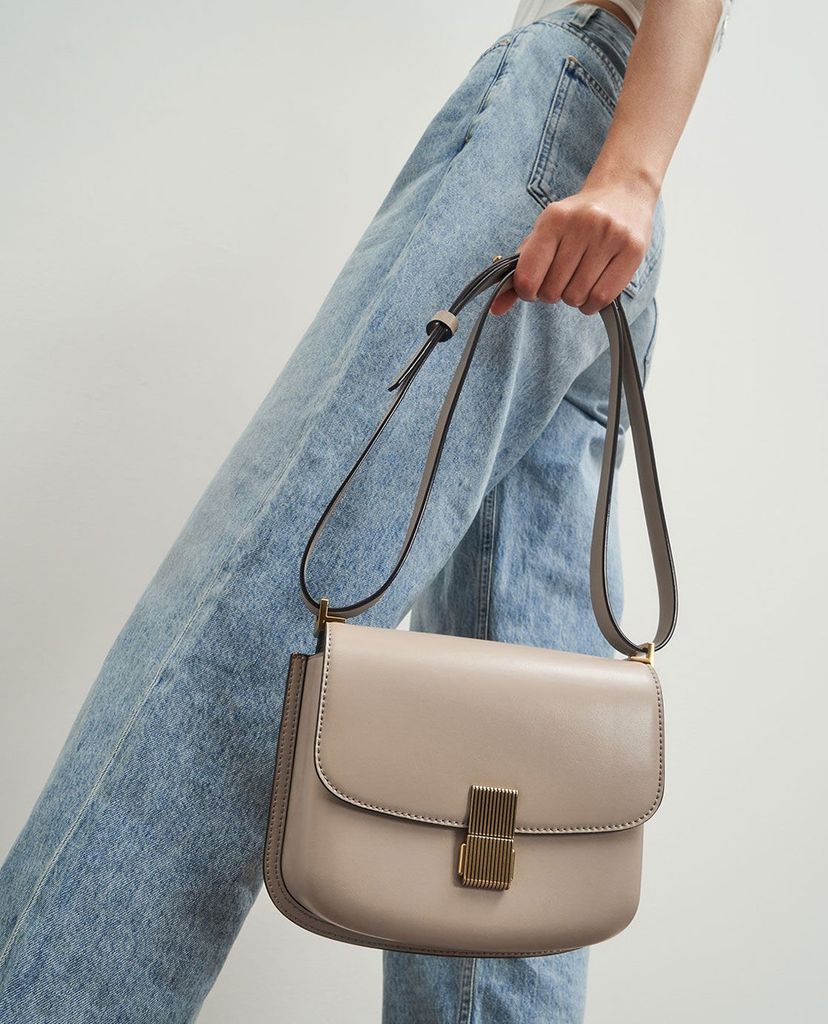 CHARLES & KEITH - Túi đeo vai nữ chữ nhật Metallic Push Lock