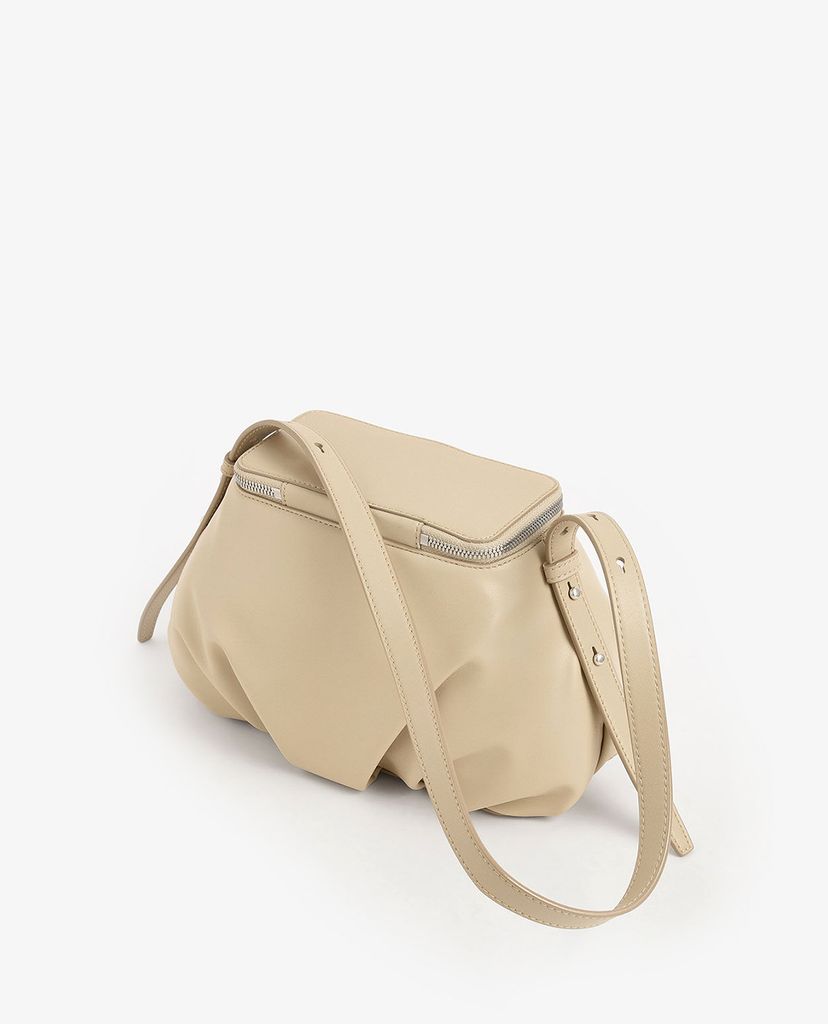 CHARLES & KEITH - Túi đeo vai phom chữ nhật Quilted