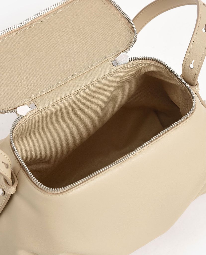 CHARLES & KEITH - Túi đeo vai phom chữ nhật Quilted