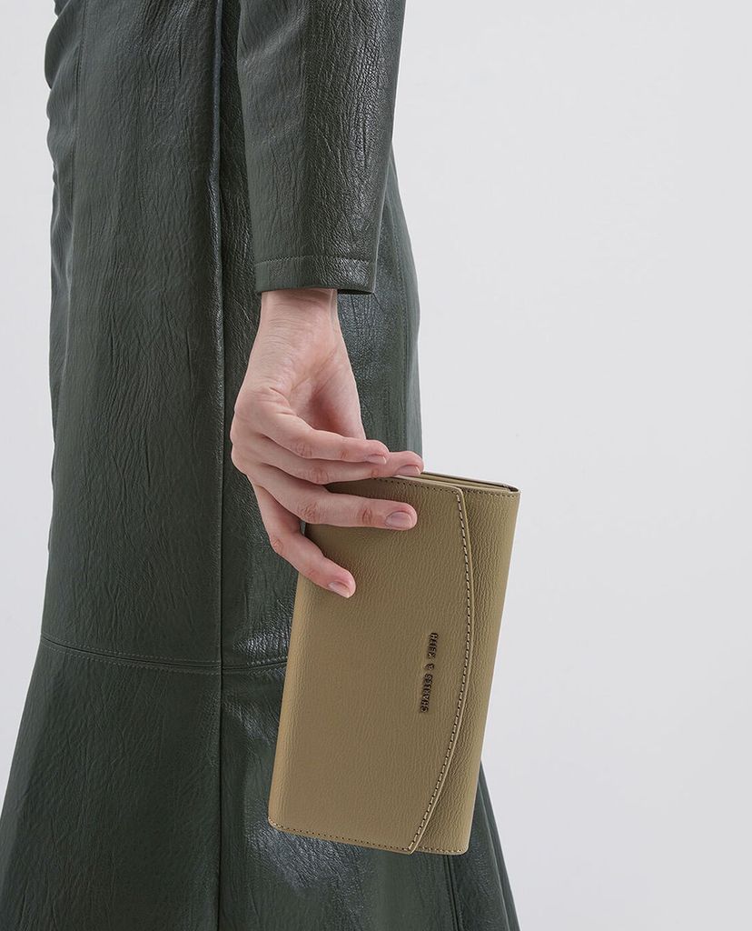 CHARLES & KEITH - Ví nữ hình chữ nhật Mini Front Flap