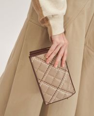 CHARLES & KEITH - Ví cầm tay nữ phom chữ nhật Quilted