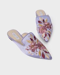CHARLES & KEITH - Giày mules nữ mũi nhọn thêu hoa thời trang