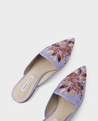 CHARLES & KEITH - Giày mules nữ mũi nhọn thêu hoa thời trang