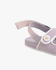 CHARLES & KEITH - Giày sandals trẻ em Flower Embellished