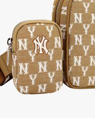 MLB - Túi đeo chéo chữ nhật Jacquard Monogram