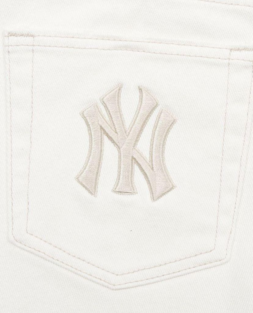MLB - Quần shorts jeans nữ phối logo thời trang