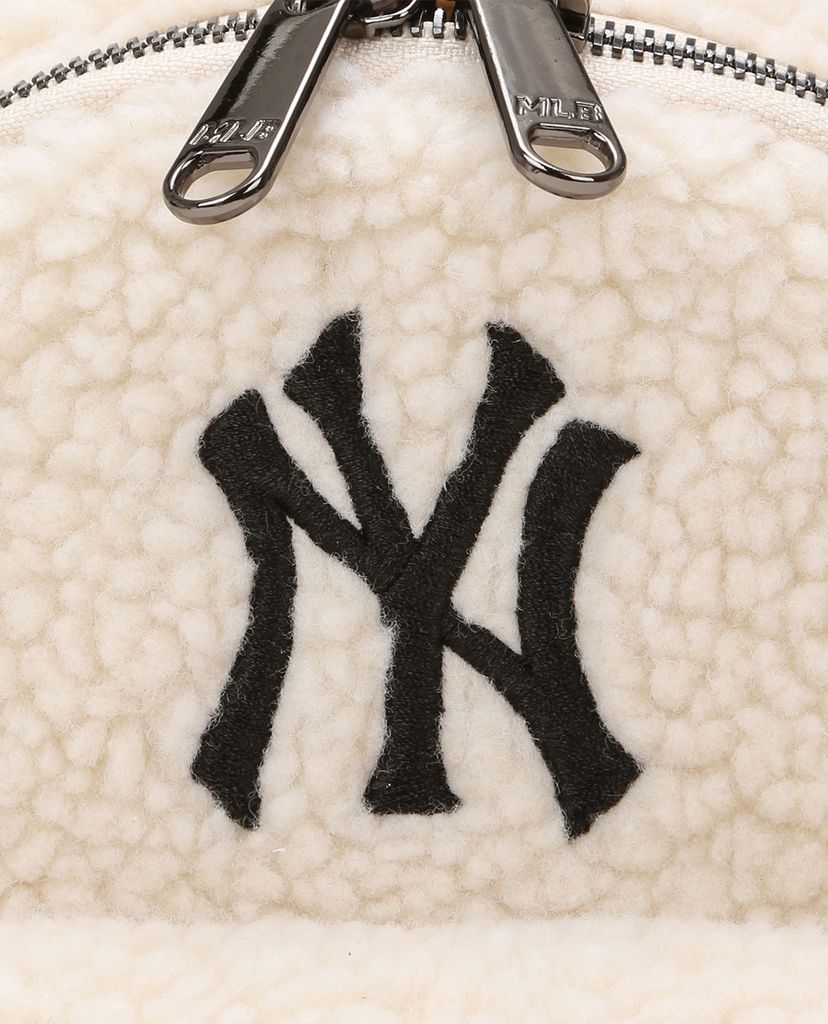 MLB - Balo dáng vuông phối lông Wool Fleece Mini