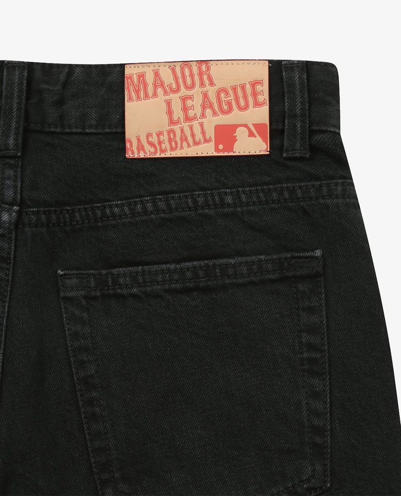 MLB - Quần shorts jeans nữ phối logo thời trang