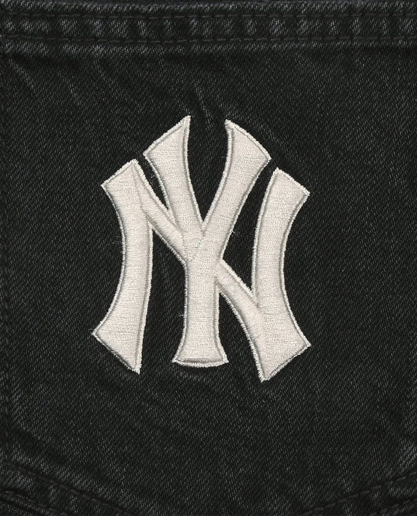 MLB - Quần shorts jeans nữ phối logo thời trang