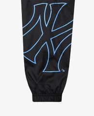 MLB - Áo khoác kiểu tay dài phối mũ trùm Coolfield Lightweight